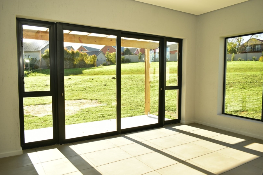 4 Bedroom Property for Sale in Cherry Creek Country Estate Western Cape